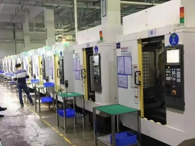 常年高价回收工厂，流水线冲床注塑机、龙门精雕机、数控机床、发电机、变压器